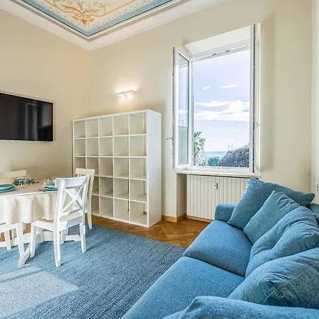 Cavallotti 70 - Renovated With A Sea View Apartman