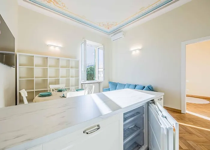 Cavallotti 70 - Renovated With A Sea View דירה *