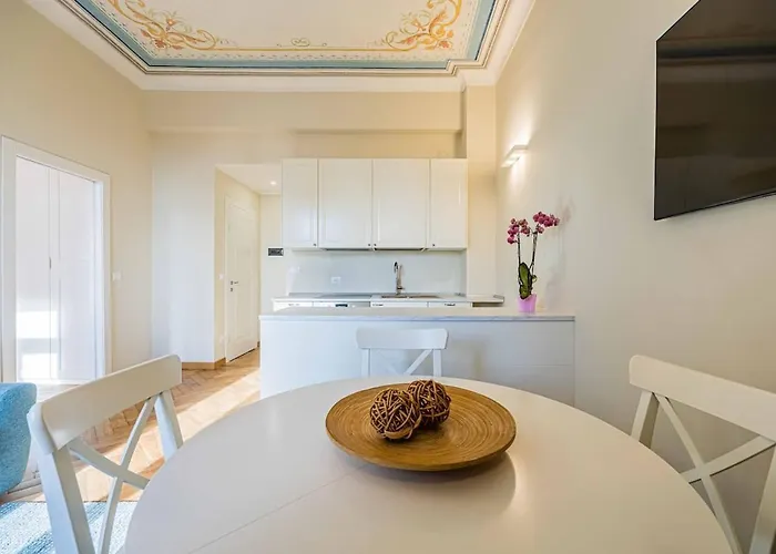 Cavallotti 70 - Renovated With A Sea View סנרמו