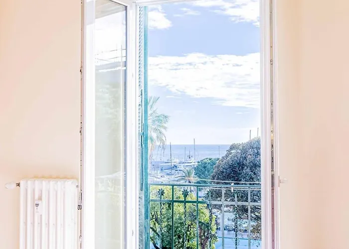 Cavallotti 70 - Renovated With A Sea View Апартаменты